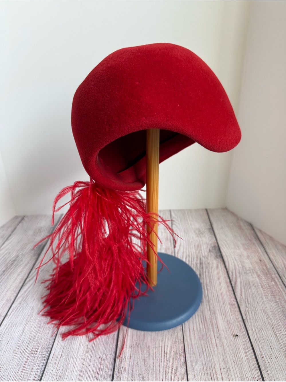 RIVIERA Vintage Red Felt Pixie Feather Hat